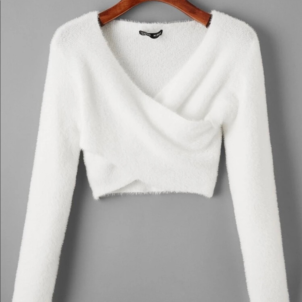 BRAND NEW!!! White fuzzy sweater
